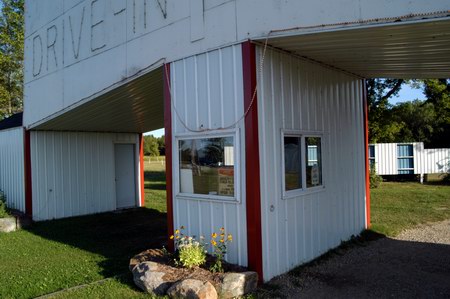 Hi-Way Drive-In Theatre - Ticket Booth (newer photo)